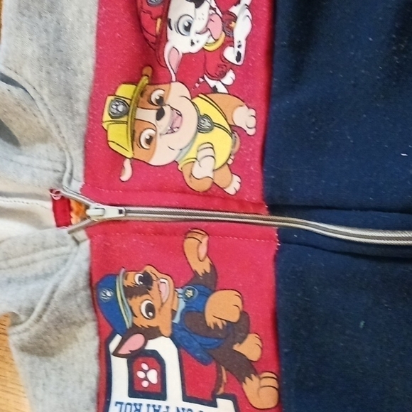 Paw Patrol Hoodie Size 3t - Picture 2 of 3